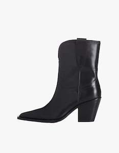 Clothing: Martha Boot - Black Burnished