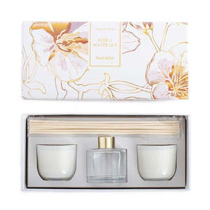 Gift: Candles and Diffuser - Rose and Water Lilly