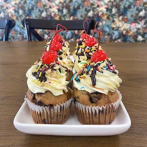 Banana Split Cupcake