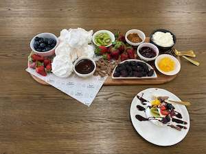 Pavlova platter