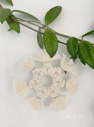 Homewares: CREAM SNOWFLAKE