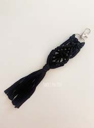 BLACK KNOTTED MACRAME KEYRING