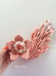 Homewares: WALL FLOWER