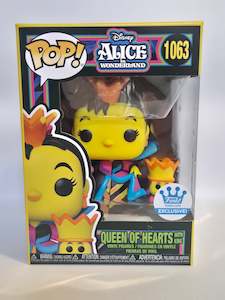 Alice in Wonderland - Queen of Hearts with King (1063)