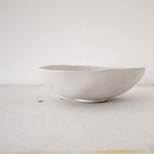 Products: midi salad bowl ~ antique white