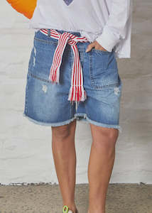 Womenswear: FRAYED DENIM CARPENTER SHORT - STONEWASH