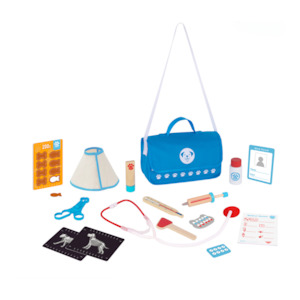 Little Pet Vet Play Set in Carry Bag