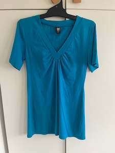 Turquoise V-neck tee