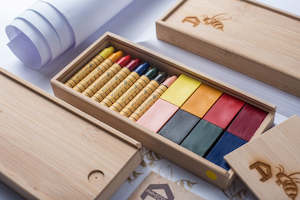 APISCOR ~ BEESWAX CRAYONS 8 BLOCK + 8 STICK ~ BAMBOO BOX