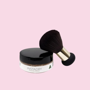 Black Magic Tan Tan in The City: Instadry Finishing Powder + Finishing Brush - Tan in The City