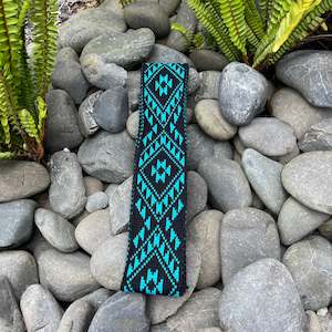 Internet only: Turquoise and Black Pātiki