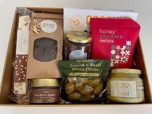 A Medium Gourmet Food Gift Box 4