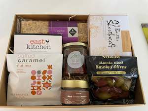 A Medium Gourmet Food Gift Box 3