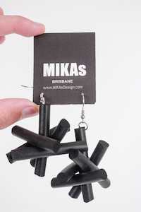 Mikas - Bold Star Earrings - Black (LUCKY LAST)