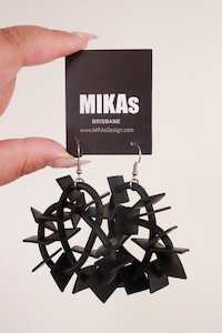 Mikas Square Lace Earrings - Black