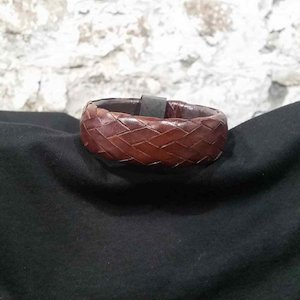 Leather Bracelet - Medium - Te Ana Māori Rock Art