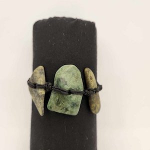 Bracelet - Tripple pounamu AS1 - Te Ana Māori Rock Art