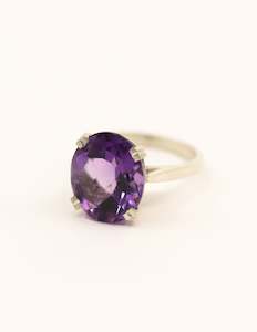 Lisa Webb | Oval Cut Amethyst Cocktail Ring