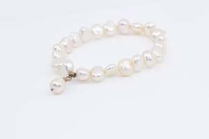 Lisa Webb | Pearl Bracelet