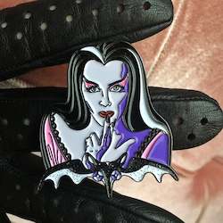 Clothing: The Countess of Shroudshire Pin