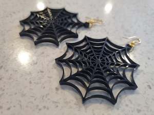 Clothing: Black Spiderweb Earrings