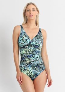 Lingerie: Zion DD/E Twist Front 1Pc