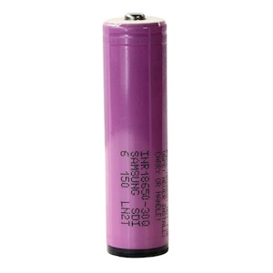 Samsung 30Q 18650 3000mAh 15A - Protected Button Top Battery