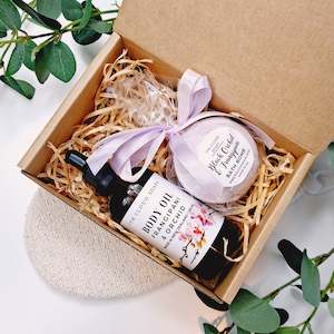 Gift Box | Massage & Body Oil & Bath Bomb