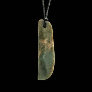 Jade rei niho handcrafted pendant