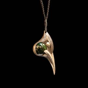 Silver and Jade Huia bird pendant by Madelyne Gourdin