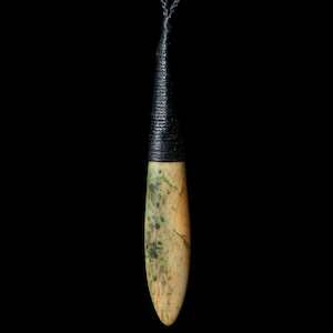 Pounamu Roimata (teardrop) Pendant