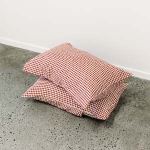 Toetoe Linen Pillowcase Pair - Mulberry Gingham