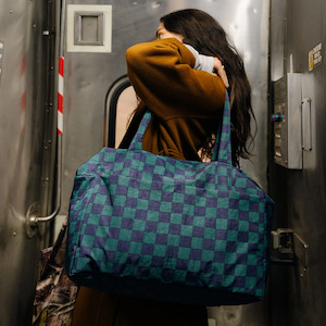 Baggu: Cloud Carry-On - Navy Green Check