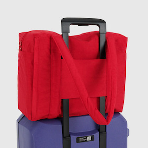 Baggu: Small Cloud Carry-On - Candy Apple