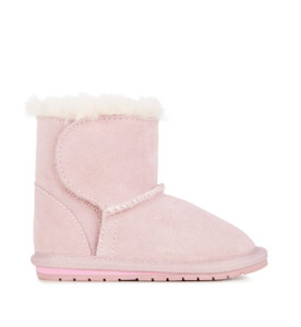 Baby wear: Emu Sheepskin 'Toddle' Uggs - Pink 12-18 months