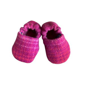 Baby wear: Vintage Wool Booties - Fuschia