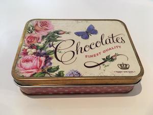 Confectionery: Finest Quality Tin with 15 Chocolates