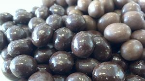 Confectionery: Chocolate Coated Coffee Beans Dark 60g