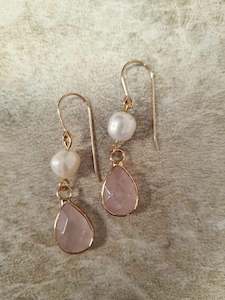 TWIGG JEWELLERY Audrey Pearl Earrings Opaque