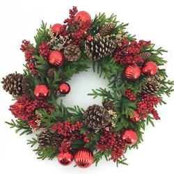 Gift: Red Bauble Wreath