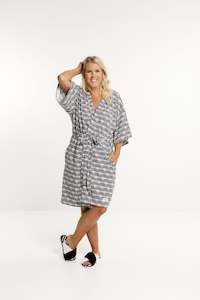 Short Robe - Sale - Black & White Shell Print