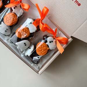 Biscuit manufacturing: Mini Halloween Cookie Bundle