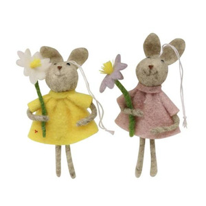 Moritz Easter Bunny with Daisy - Style 6