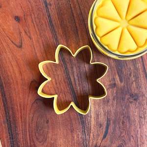 Daisy Dough Cutter