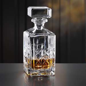 Gift: Japanese Whisky + Crystal Decanter Set