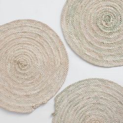 Handwoven Palm Leaf Tablemat 30cm - set x 4 NEW