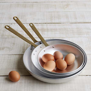 Kitchen Must Haves: Ottinetti Frying Pan - 3 sizes (optional lid available)