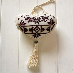 Quaker Heart Door Hanger