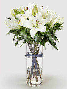 Paragon – Lily Bouquet