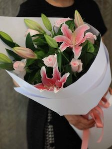 Pastel Lily & Rose Bouquet